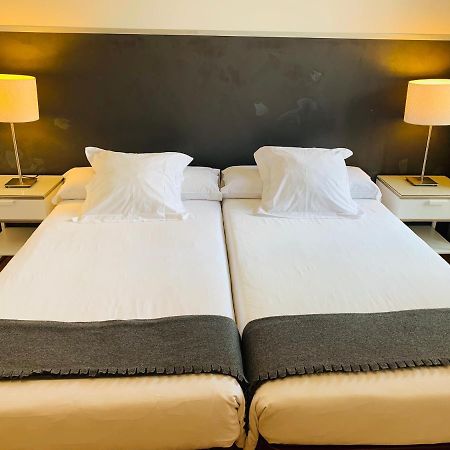 Super Balmes Guest House Barcelona Ngoại thất bức ảnh