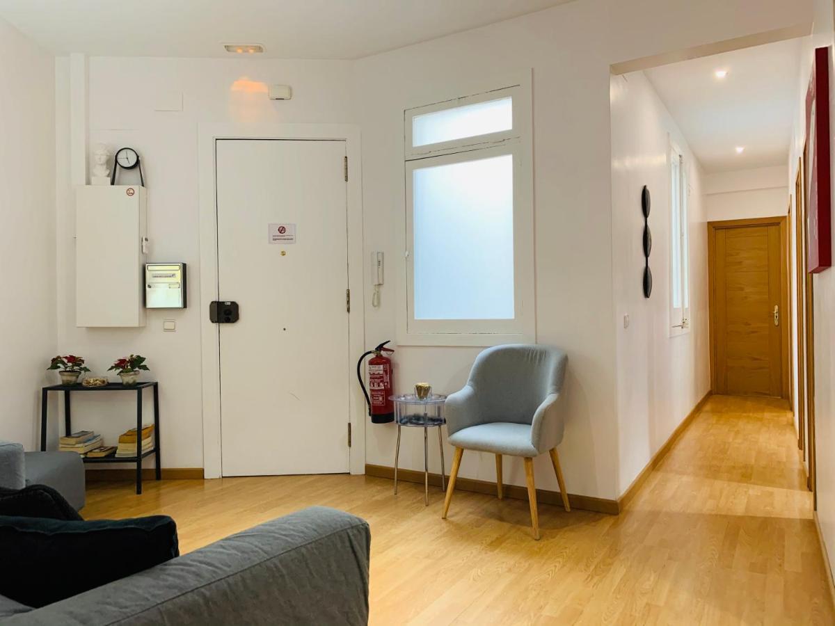 Super Balmes Guest House Barcelona Ngoại thất bức ảnh