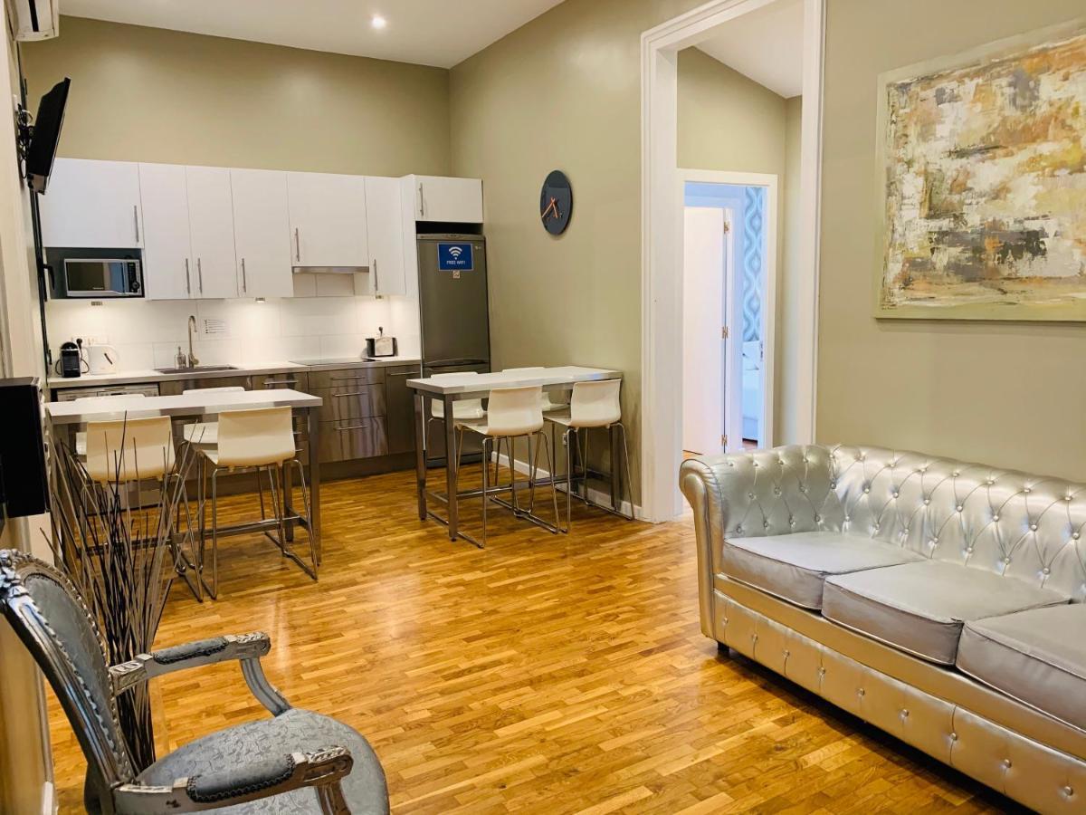 Super Balmes Guest House Barcelona Ngoại thất bức ảnh
