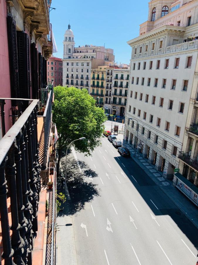 Super Balmes Guest House Barcelona Ngoại thất bức ảnh